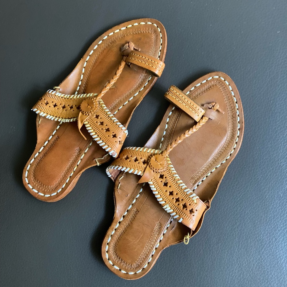 Kholapuri sandals . Brown Leather Sandals with White Accents. Brand New .